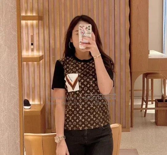 Louis Vuitton Louis Vuitton Black logo cotton crewneck short sleeve T-sh Size US S / EU 44-46 / 1 - 9 Thumbnail