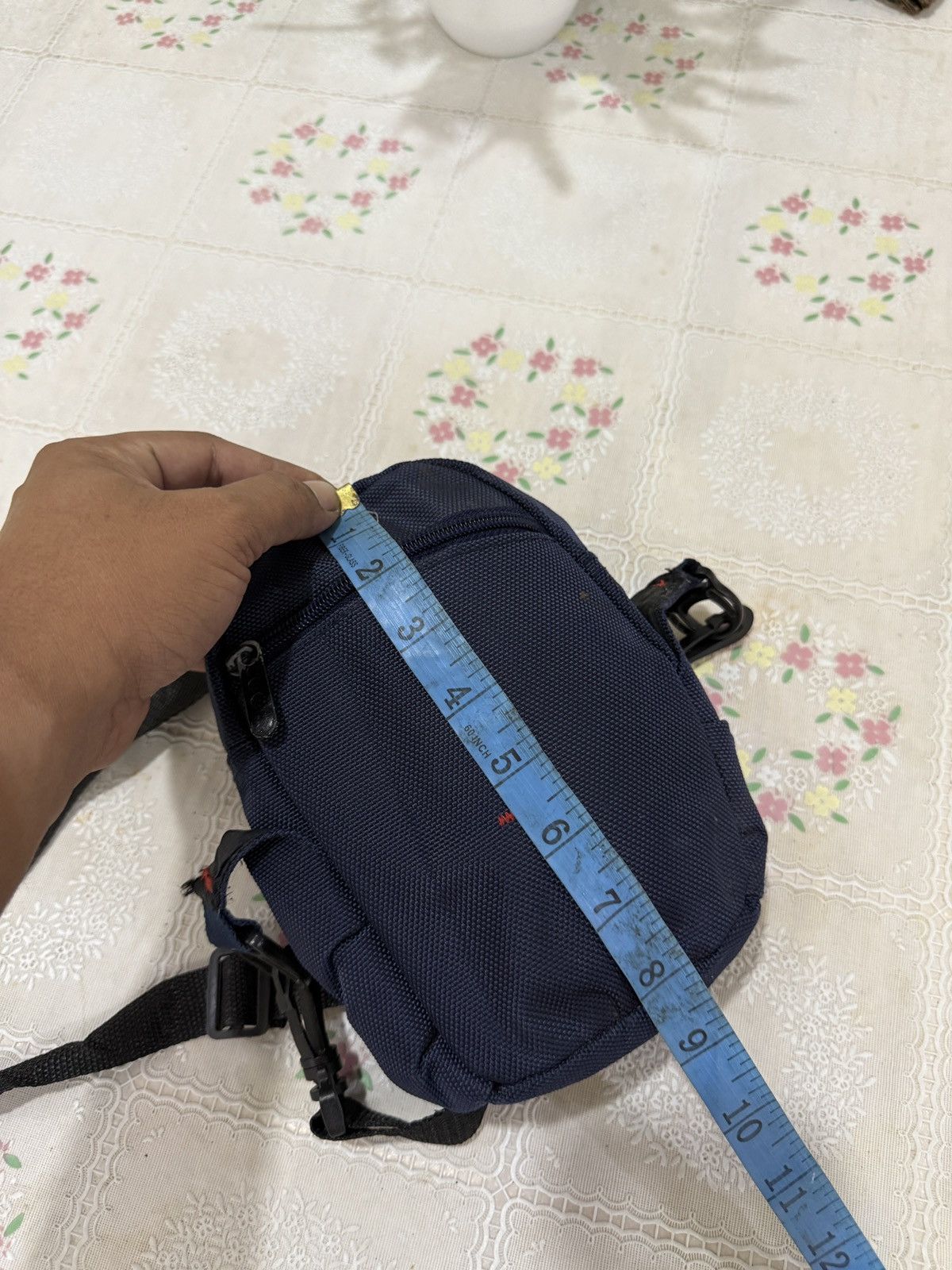 Valentino 🔥🔥🔥ARCHIVE VALENTINO LIVING STONE SLING BAG Size ONE SIZE - 11 Thumbnail