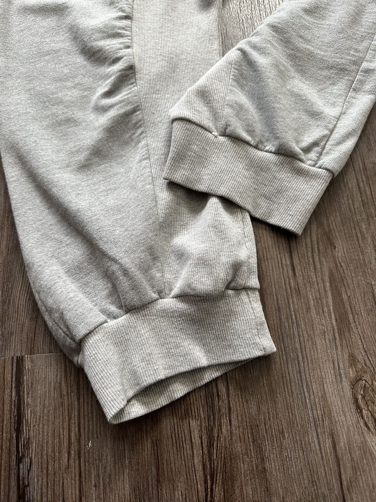 Maison Margiela 🧟‍♀️Maison Margiela🧟‍♀️ Line 10 Crop Sweatpants Size US 33 - 20 Thumbnail