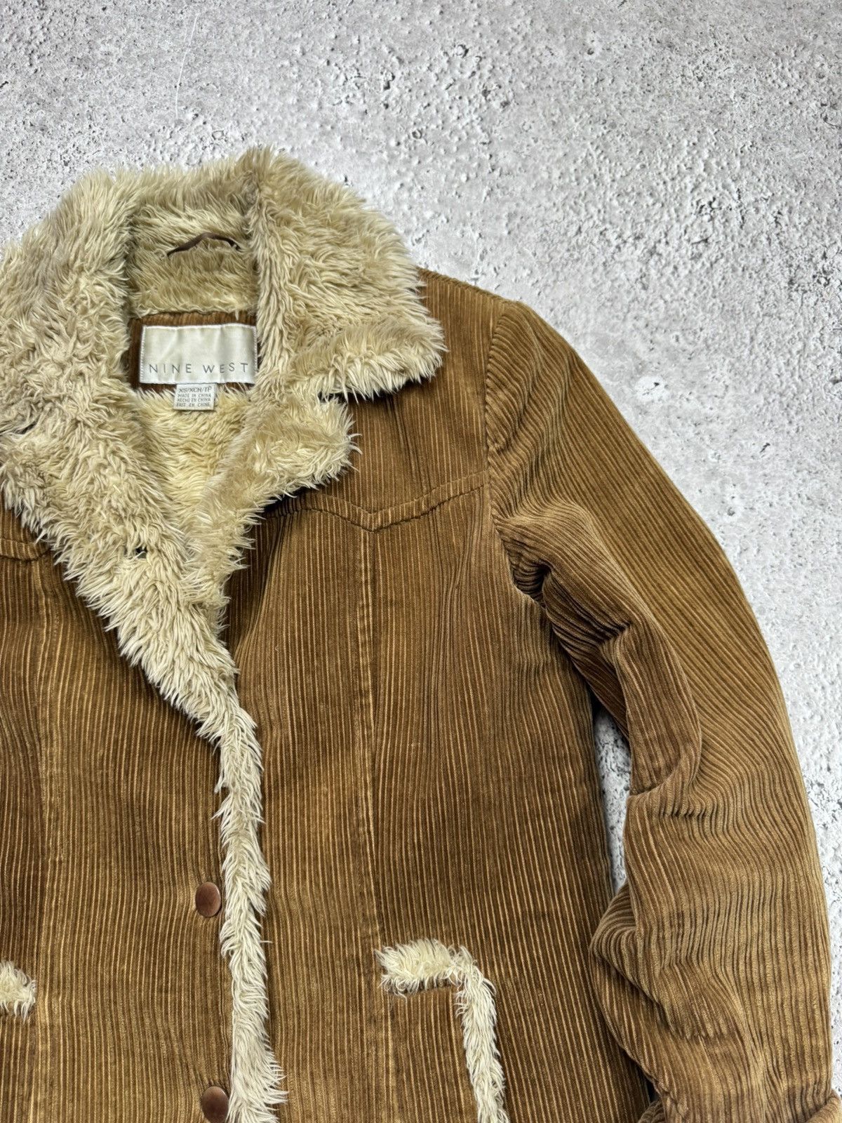 Other Vintage Nine West Corduroy Sherpa Faux Fur Jacket Coat XS Size XS / US 0-2 / IT 36-38 - 6 Thumbnail