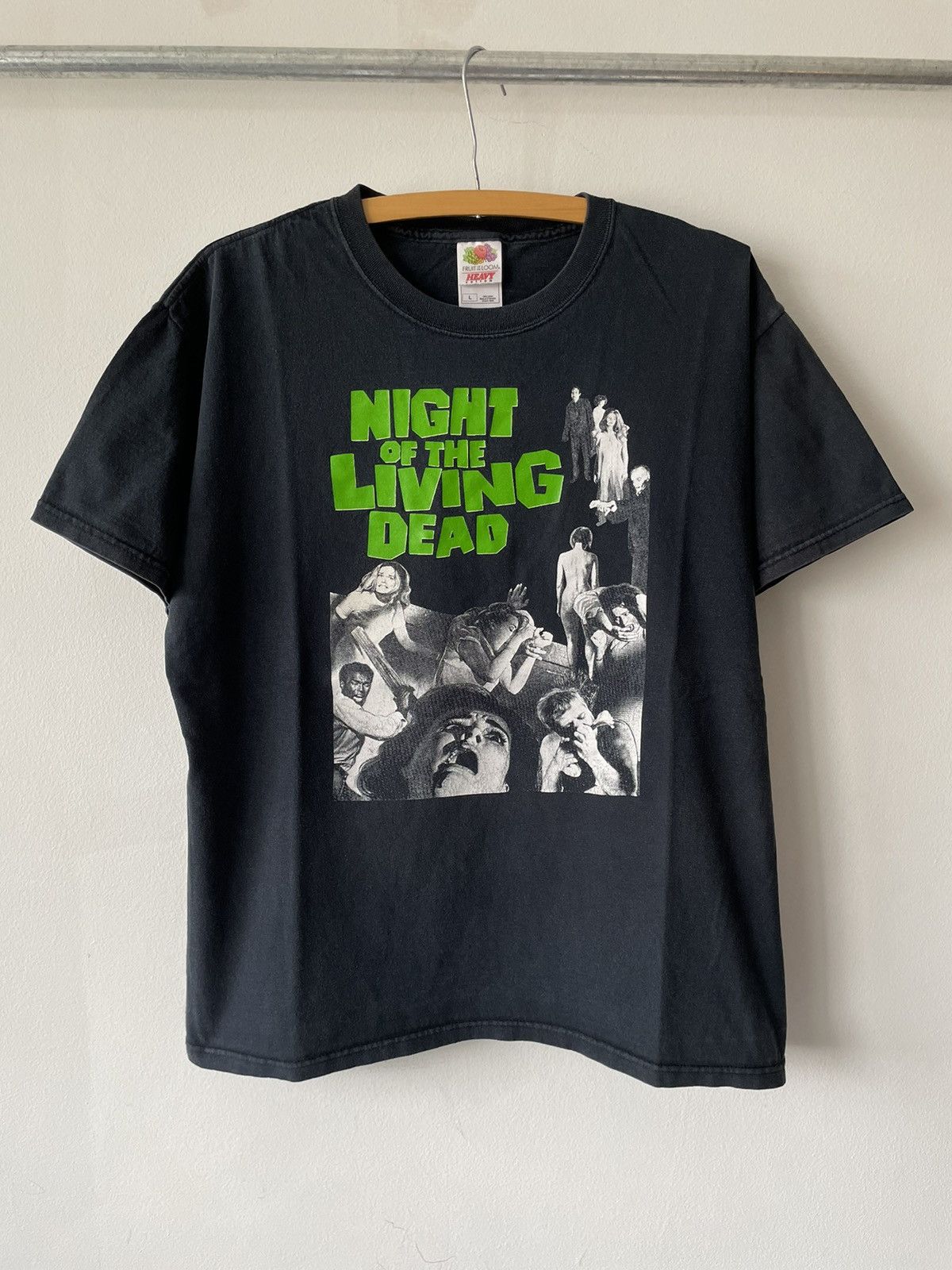 image of Fruit Of The Loom x Movie Vintage 2000S Night Of The Living Dead Horror Tee in Black (Size Large)