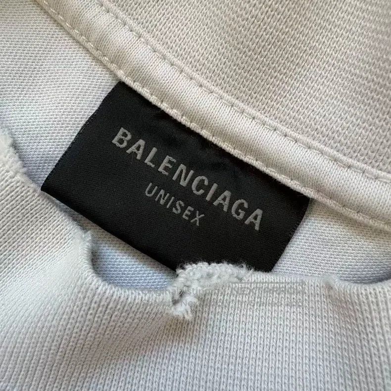 Balenciaga Balenciaga White distressed short-sleeve with front and ba Size US XS / EU 42 / 0 - 3 Thumbnail