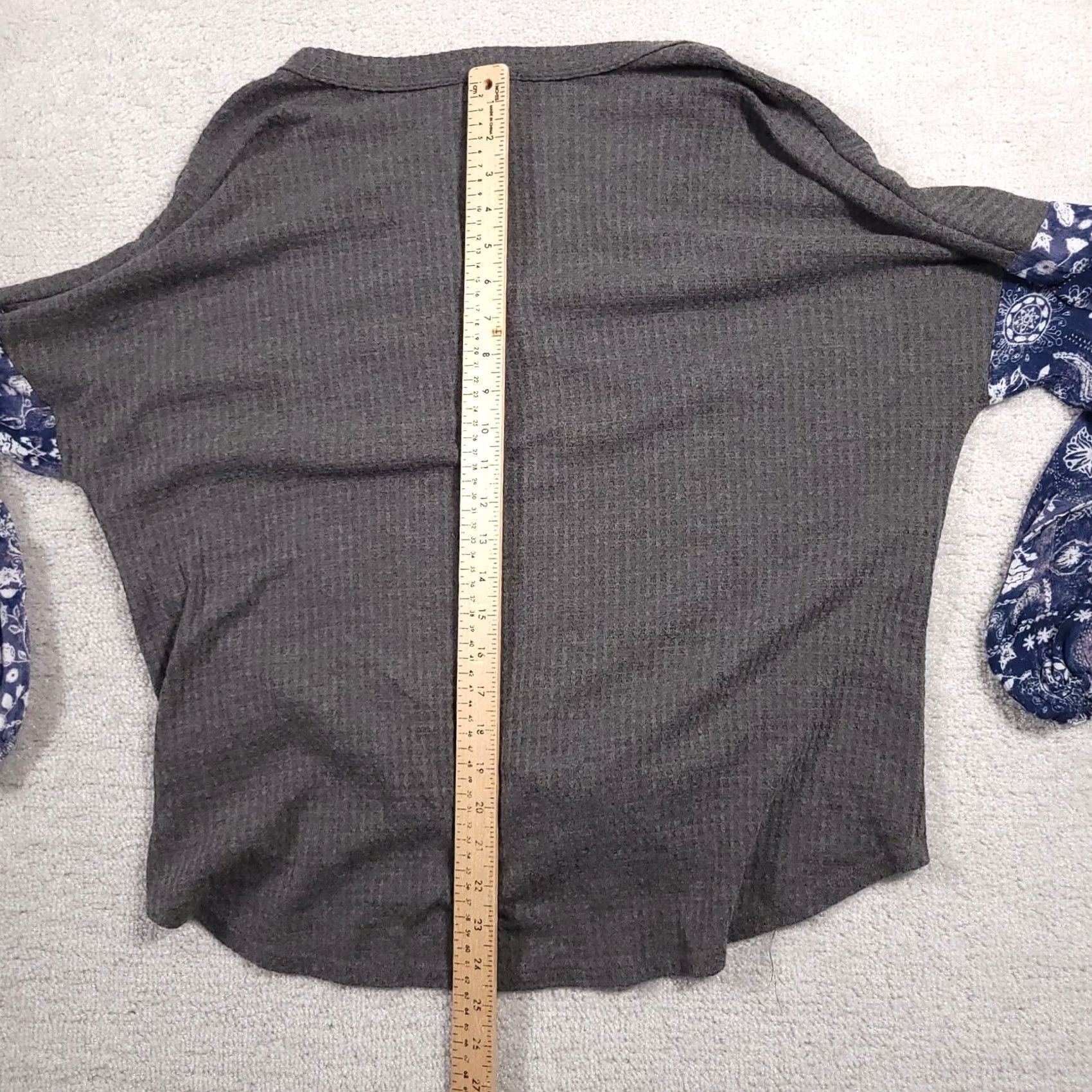 Vintage ODDY Shirt Women's L Gray Blue Paisley Balloon Sleeve V-Neck Button Tie Boho USA Shirts Blouse Womens Team USA Vintage Regular Leather? Size L / US 10 / IT 46 - 7 Thumbnail