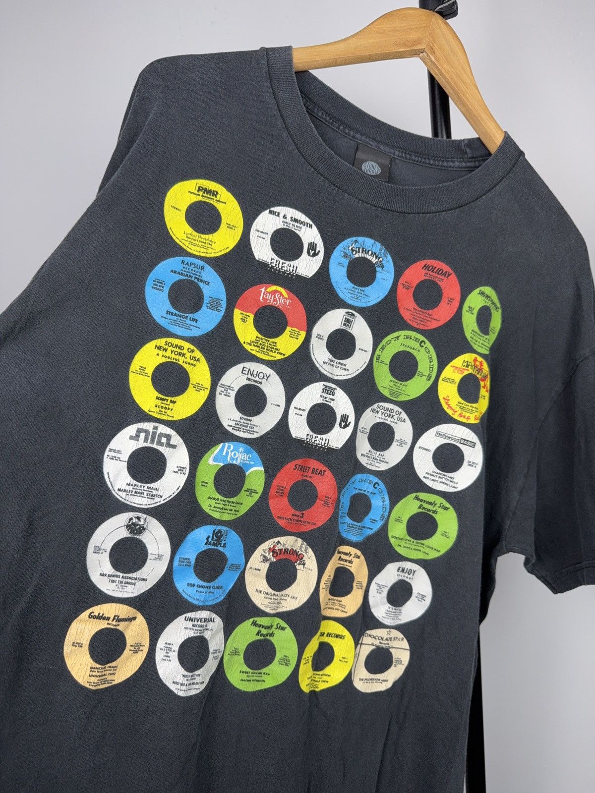 Stones Throw Records 00s Stone Throw Records Vinyl 45 RPM Graphic T-Shirt L-XL Size US XL / EU 56 / 4 - 4 Thumbnail