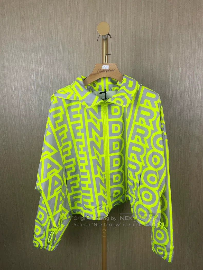 Fendi Fendi Neon green fully printed logo letter zip-up coat Size M / US 6-8 / IT 42-44 - 1 Thumbnail