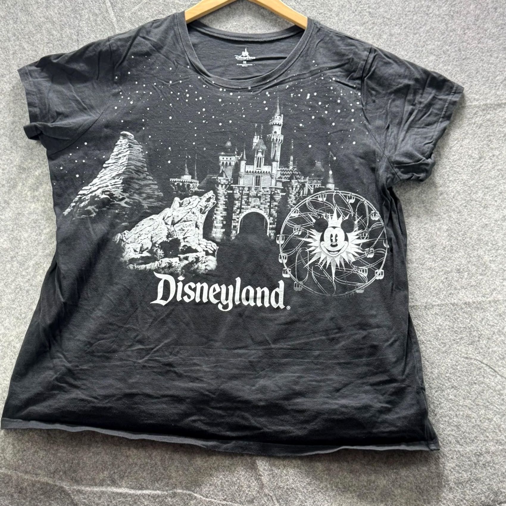 Vintage Disneyland Shirt Mens M Black Castle Mickey Graphic Tee Crewneck Cotton Tagless Size US M / EU 48-50 / 2 - 2 Thumbnail