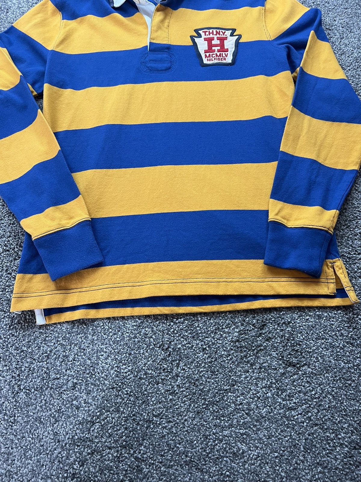 Tommy Hilfiger Vintage Tommy Hilfiger Crest Logo Striped Rugby Polo Size US M / EU 48-50 / 2 - 2 Thumbnail