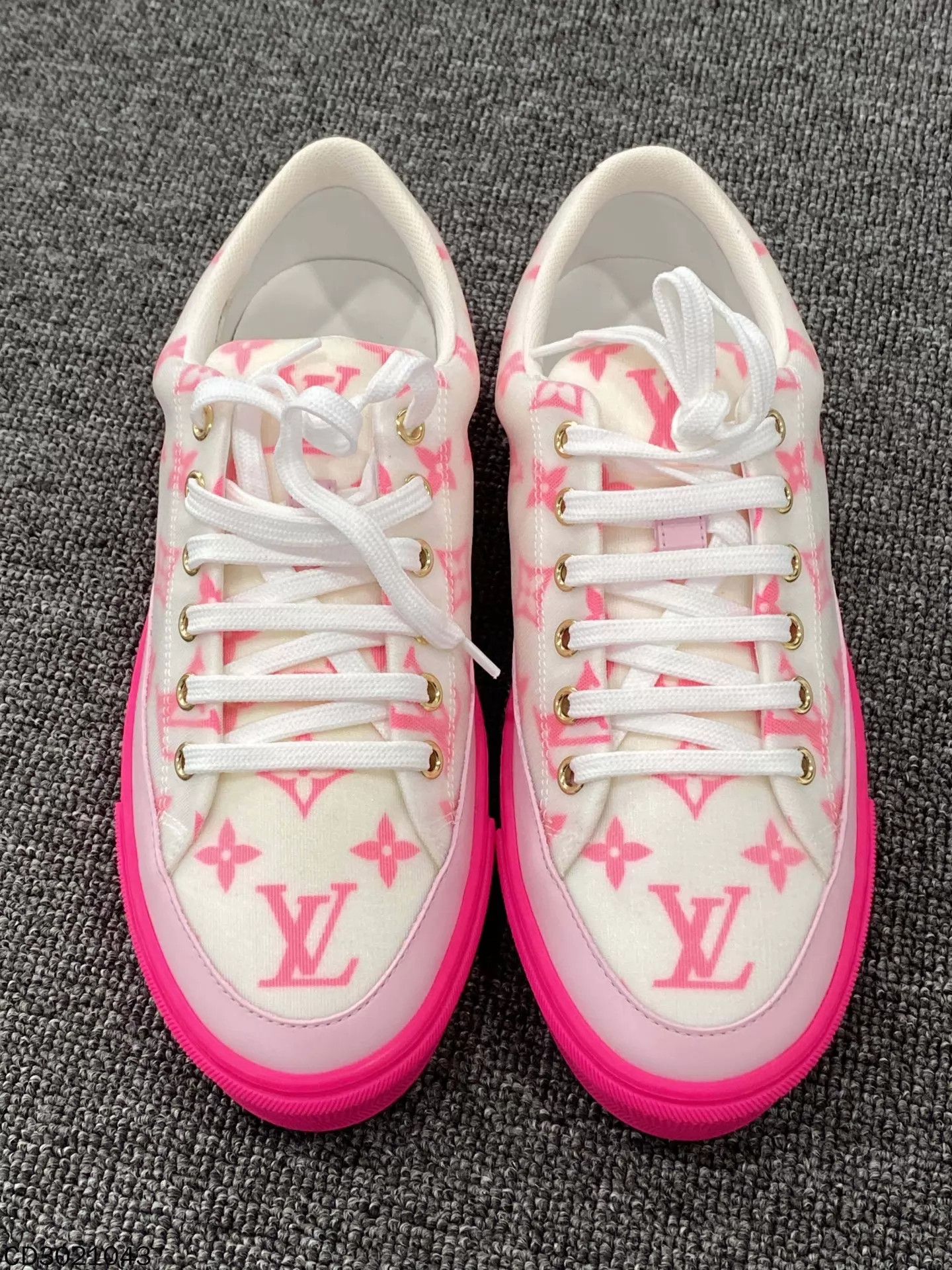 Louis Vuitton LV White Pink Monogram Sneaker 37 New Size US 6.5 / IT 36.5 - 2 Thumbnail