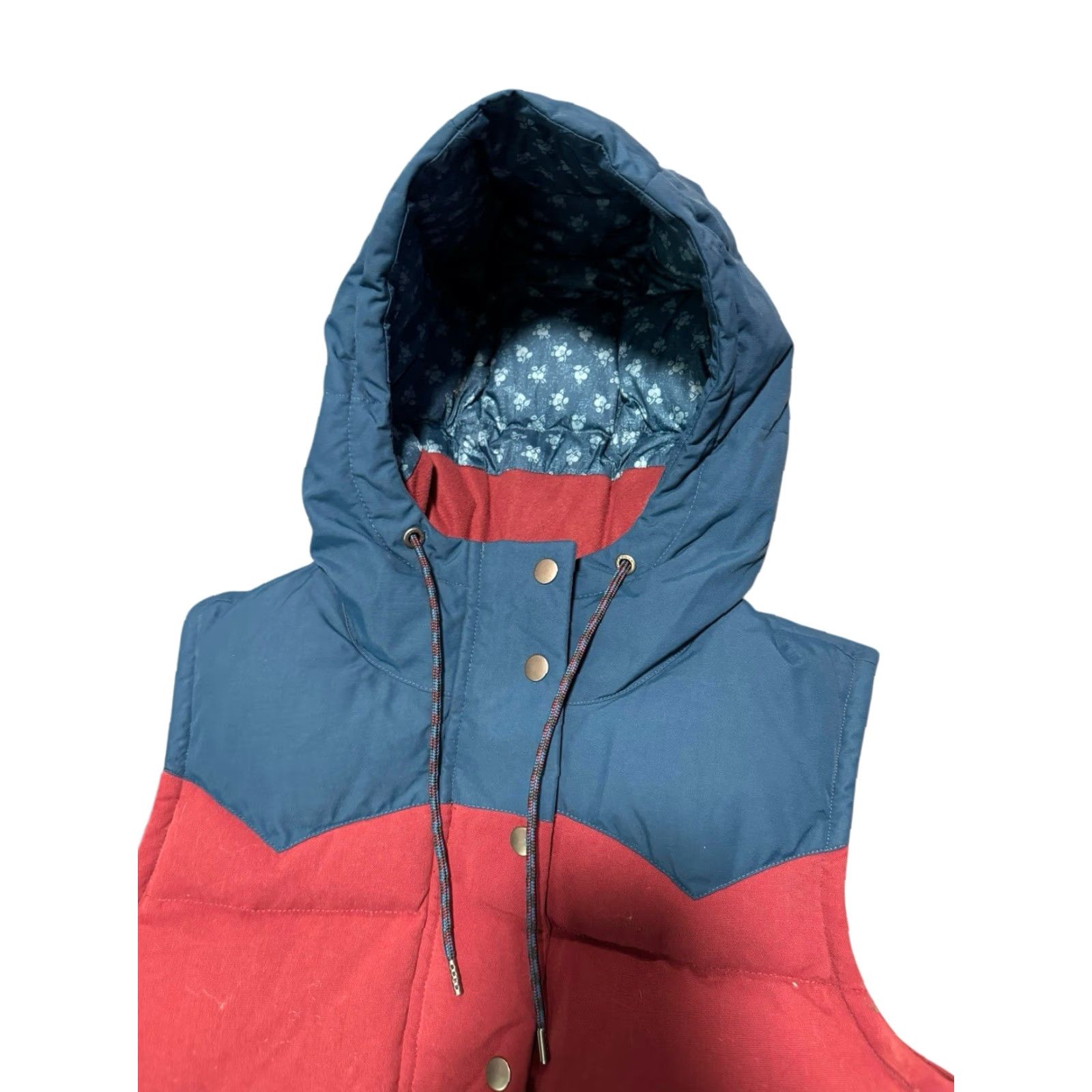 Patagonia **PATAGONIA Women's S Red Navy Floral Hooded Down Vest** User: PATAGONIA Women's S Red Navy Floral Hooded Down Vest Size S / US 4 / IT 40 - 5 Thumbnail