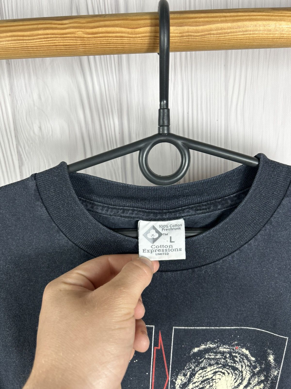 Vintage Vintage 1996 Limited Cotton Expressions Space T-Shirt Size L Size US L / EU 52-54 / 3 - 12 Thumbnail