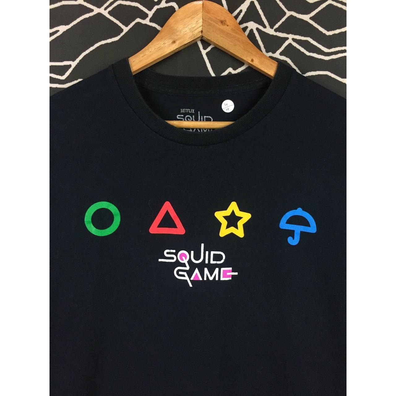 Japanese Brand Netflix Squid Game Survival Thriller Horror TV Series Tee Size US XL / EU 56 / 4 - 3 Thumbnail