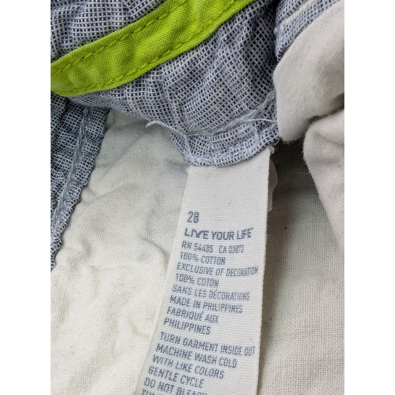 American Eagle Outfitters American Eagle Outfitters Checker Block Design Relaxed Shorts Men 32 Plaid Blue 5-Pocket Denim Casual Chino Shorts Mens RIPS? Size US 32 / EU 48 - 7 Thumbnail
