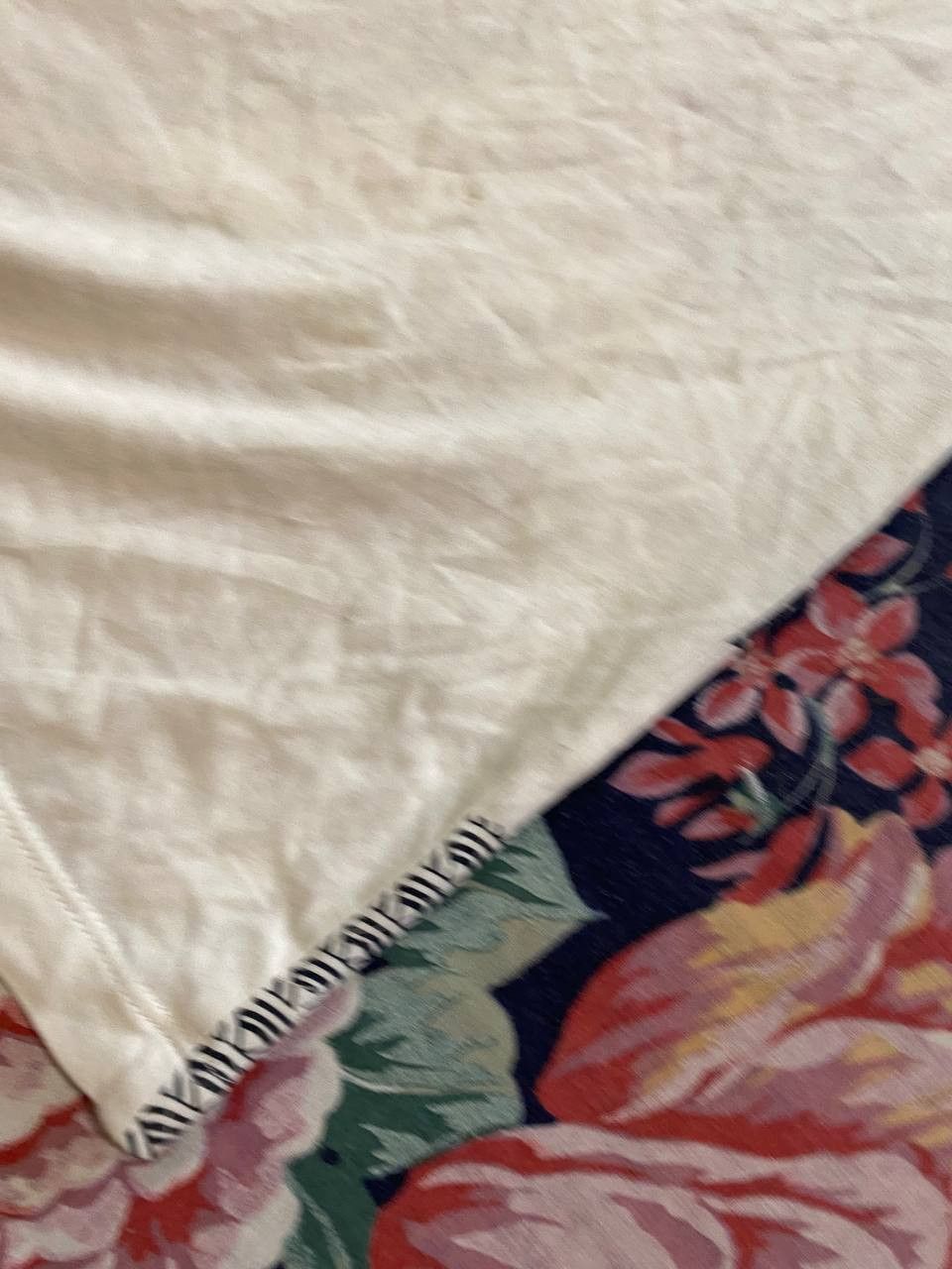 Hugo Boss Vintage white Hugo Boss big print T-Shirt crazy Y2K Size US L / EU 52-54 / 3 - 19 Thumbnail