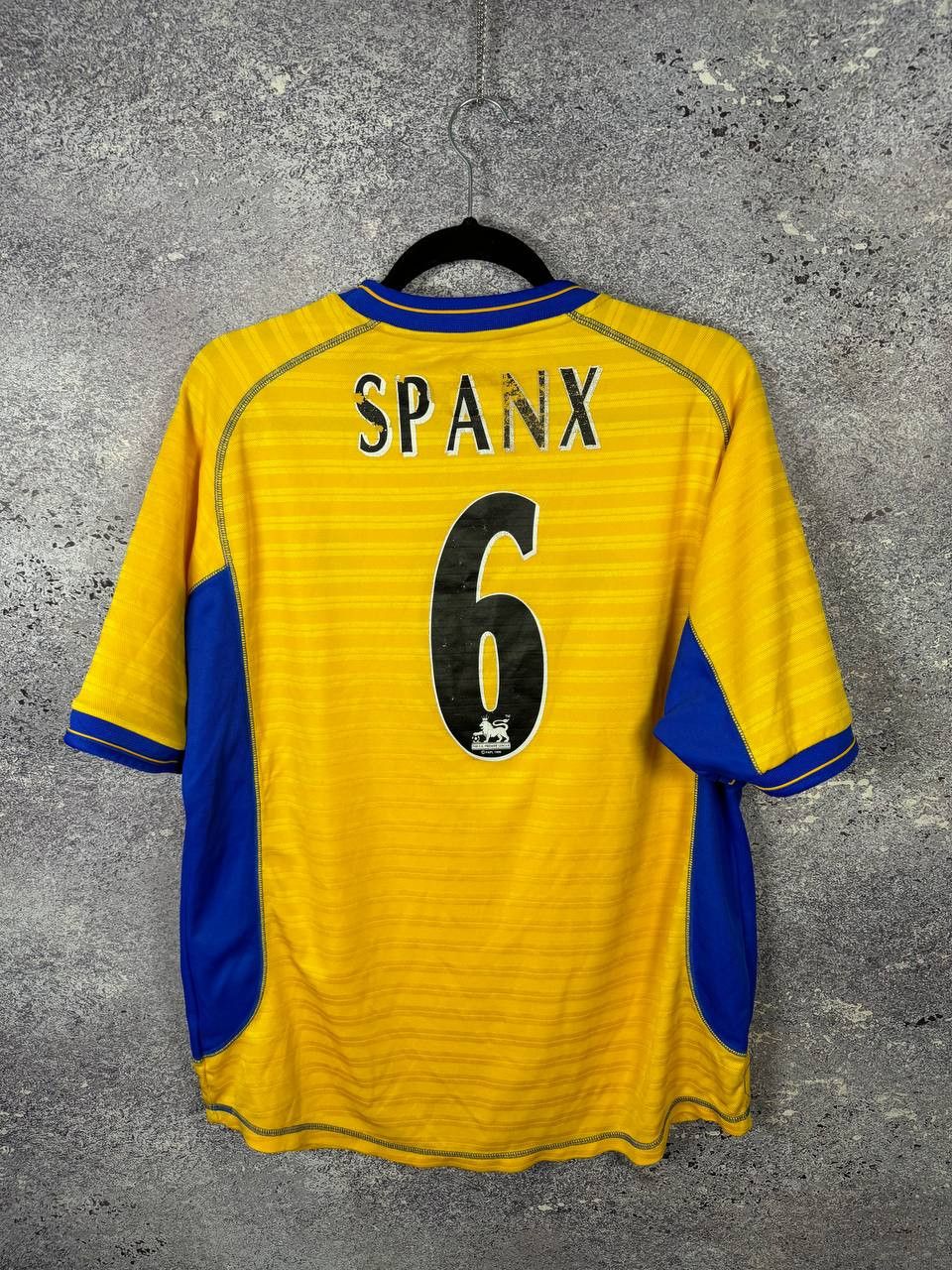 Umbro Vintage Chelsea 2000/02 Umbro Third Soccer Jersey Large Size US L / EU 52-54 / 3 - 12 Thumbnail