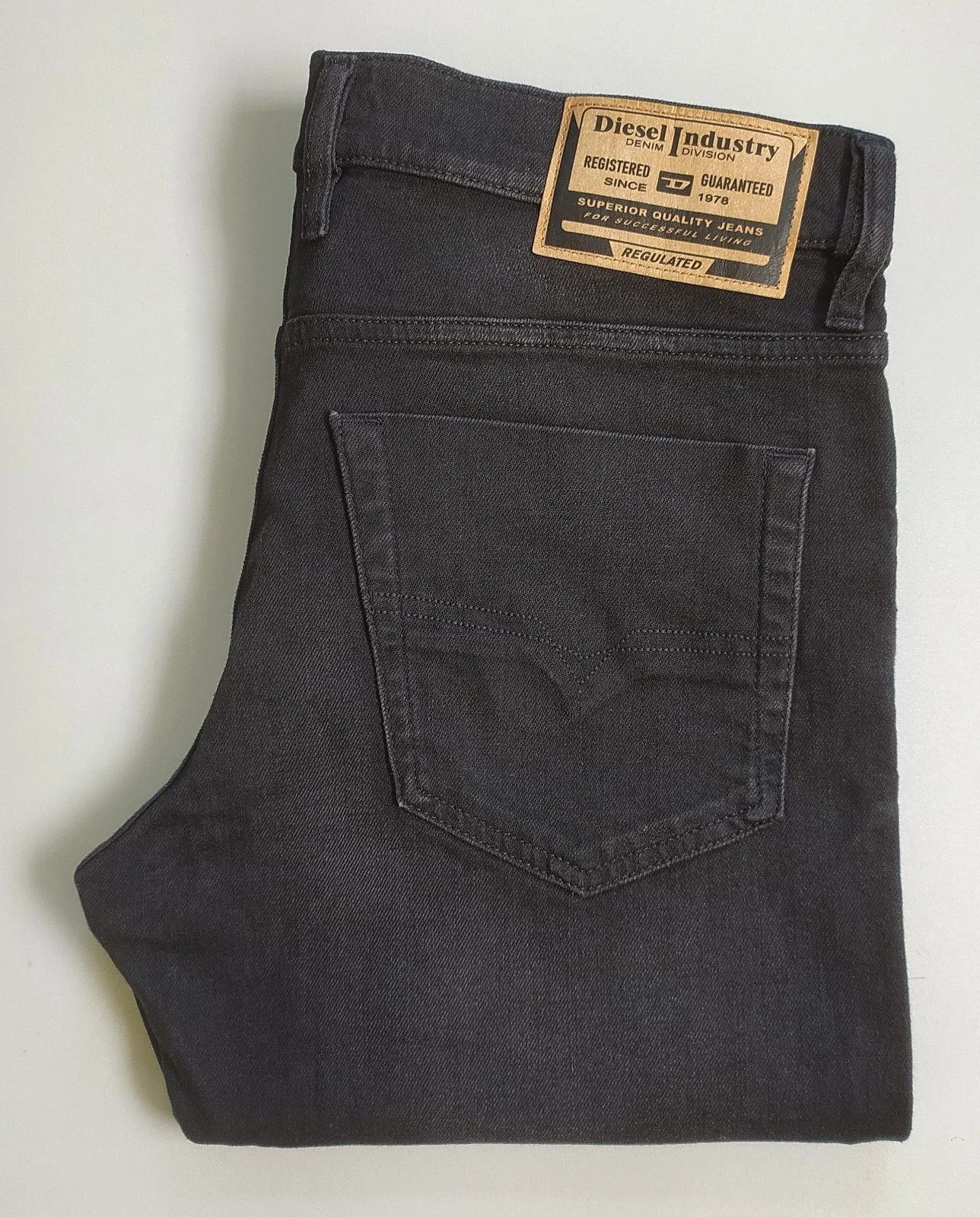 Diesel Diesel TEPPHAR-X L.32 MENS JEANS T/9772 Size US 32 / EU 48 - 1 Thumbnail
