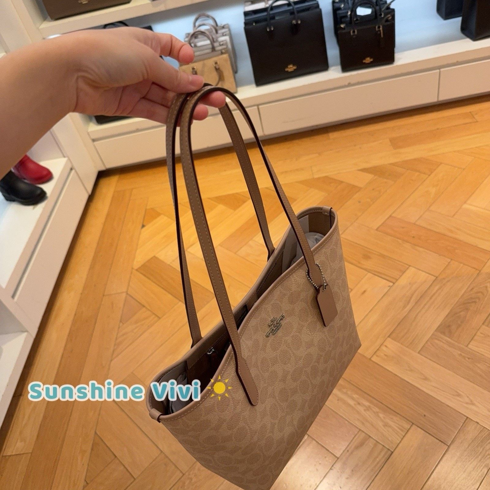 Coach NWT Bundle Coach Medium City Tote CDX82 & CZ633 Motif Chain Size ONE SIZE - 6 Thumbnail