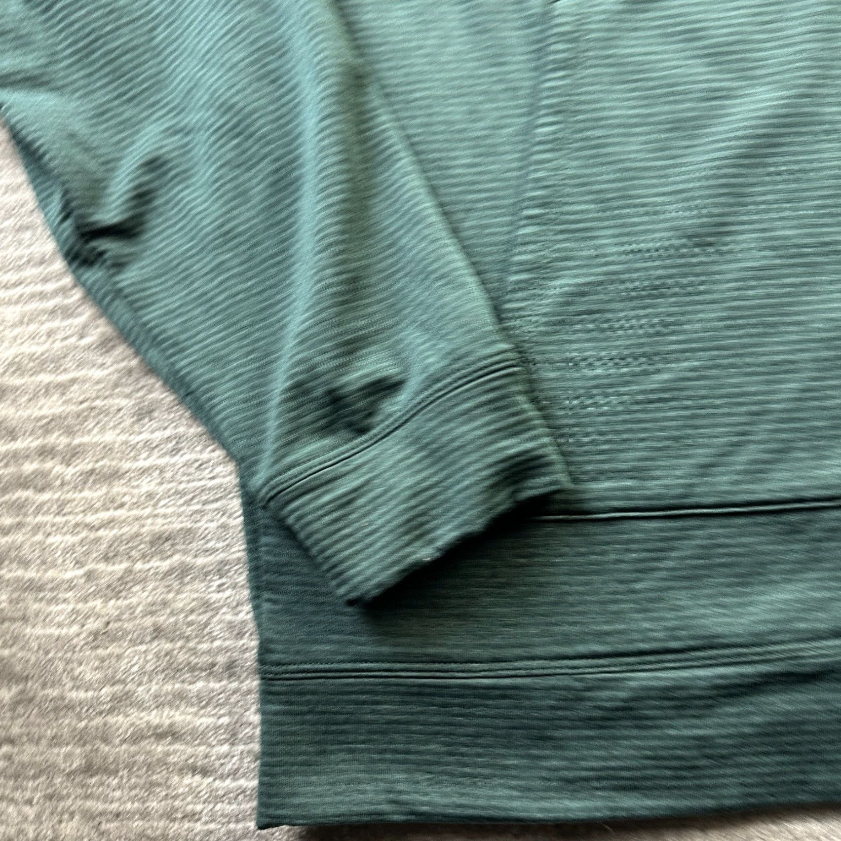 Peter Millar Peter Millar Hoodie Mens Large Green Crown Sport Beaumont Performance Golf Size US L / EU 52-54 / 3 - 5 Thumbnail
