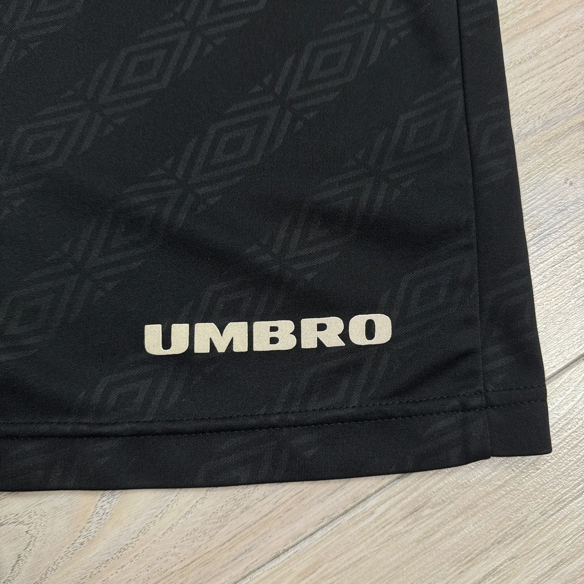 Umbro Vintage Y2K Umbro Monogram Logo Running Shorts Size US 37 - 5 Thumbnail