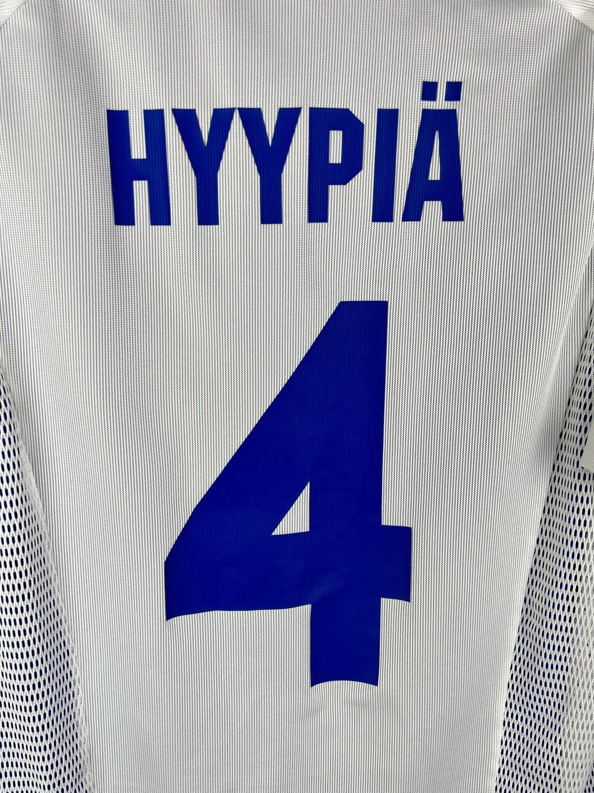Adidas 00s Adidas Finland #4 Sami Hyypia 2002/03 Home Soccer Jersey Size US M / EU 48-50 / 2 - 2 Thumbnail