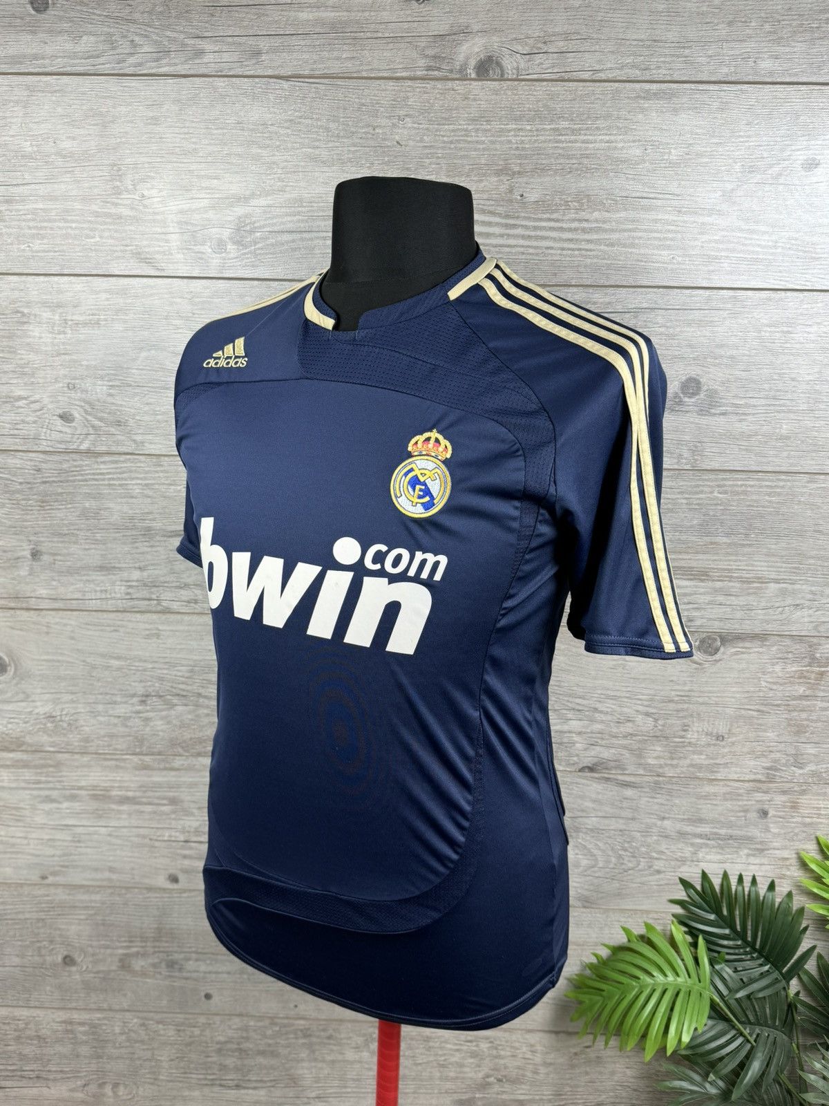 Adidas × Vintage Adidas Real Madrid 2007 Raul Away Saturdays Soccer jersey Size US S / EU 44-46 / 1 - 2 Thumbnail