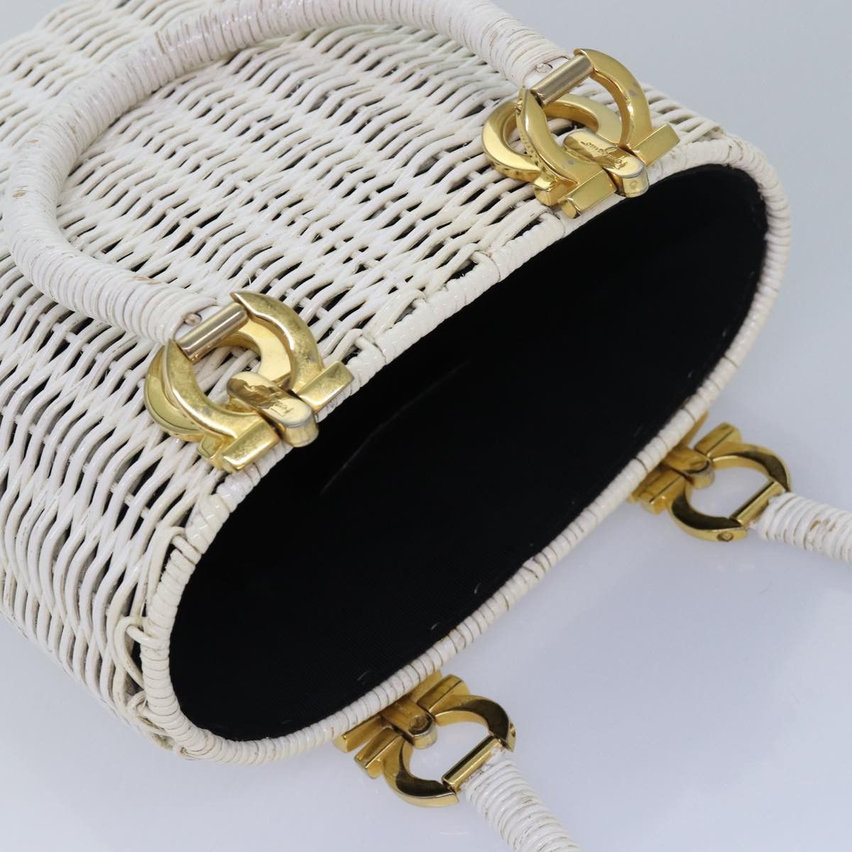 Salvatore Ferragamo Salvatore Ferragamo Gancini Basket Bag Hand Bag Straw White Size ONE SIZE - 6 Thumbnail
