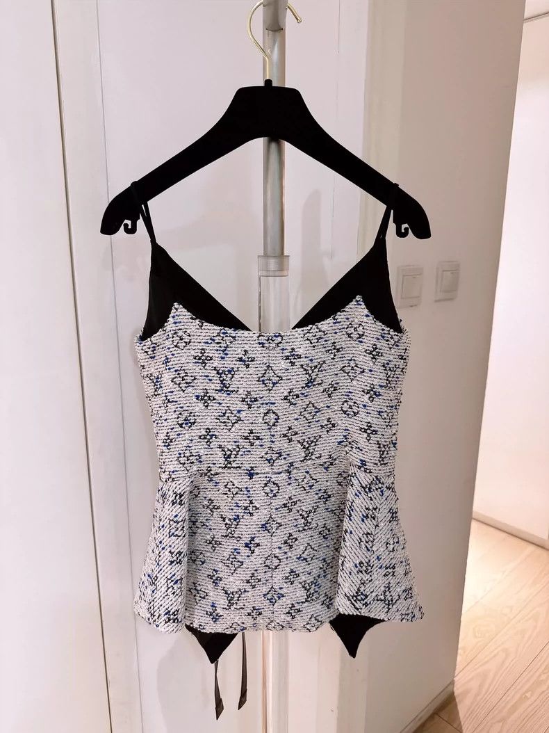 Louis Vuitton Louis Vuitton Presbyopic logo tweed halter vest 2503-Nextar Size XXS / US 00 / IT 34 - 2 Thumbnail