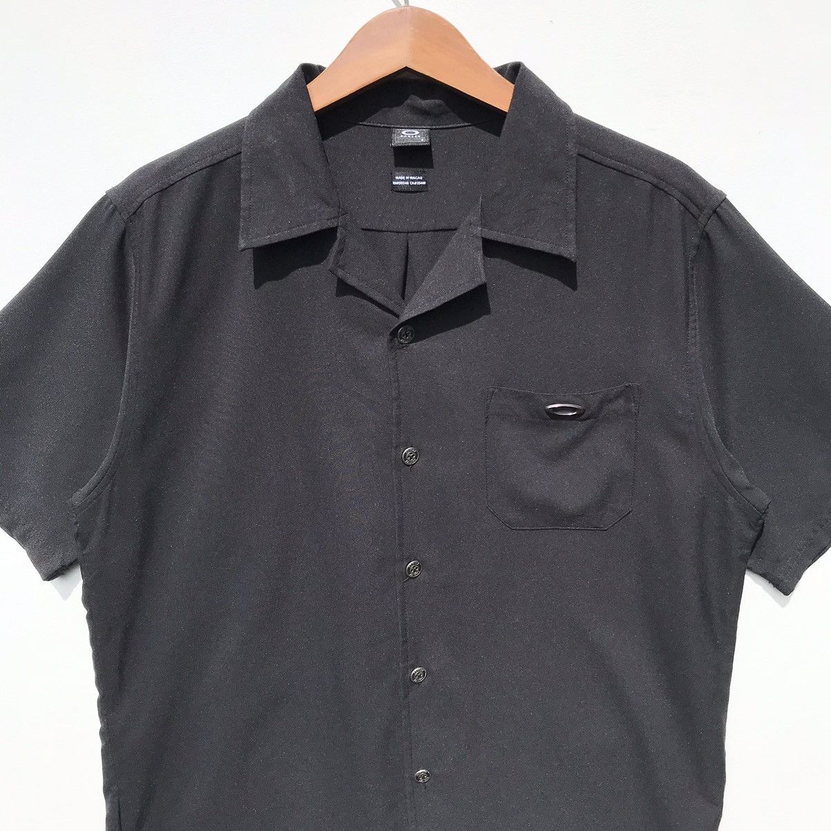 Oakley Vintage Oakley Shirt Button Oakley Fashion Brand Size US S / EU 44-46 / 1 - 7 Thumbnail