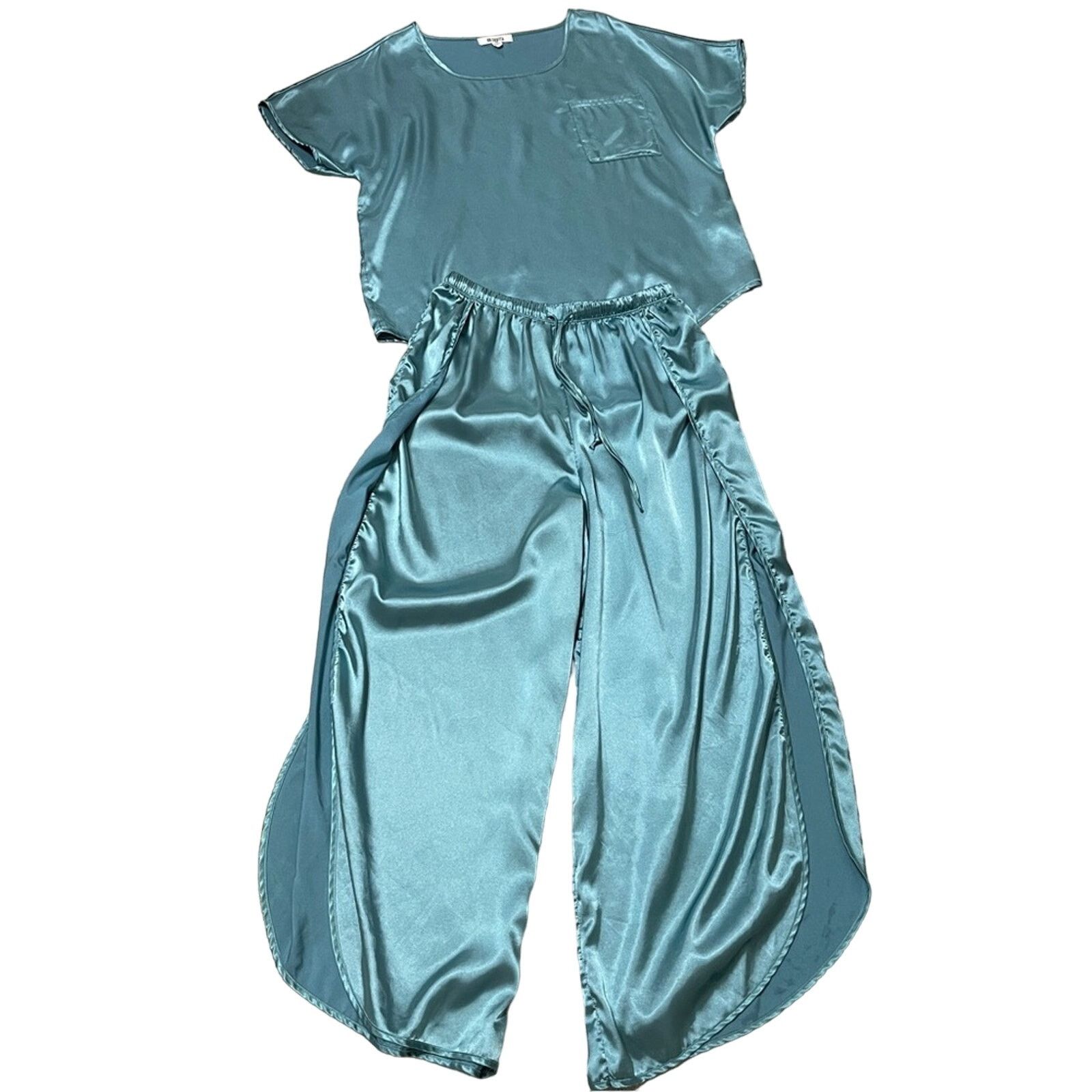BB Dakota BB Dakota Women's Satin 2-Piece Short Sleeve Pant Lounge Size 32" / US 10 / IT 46 - 4 Thumbnail