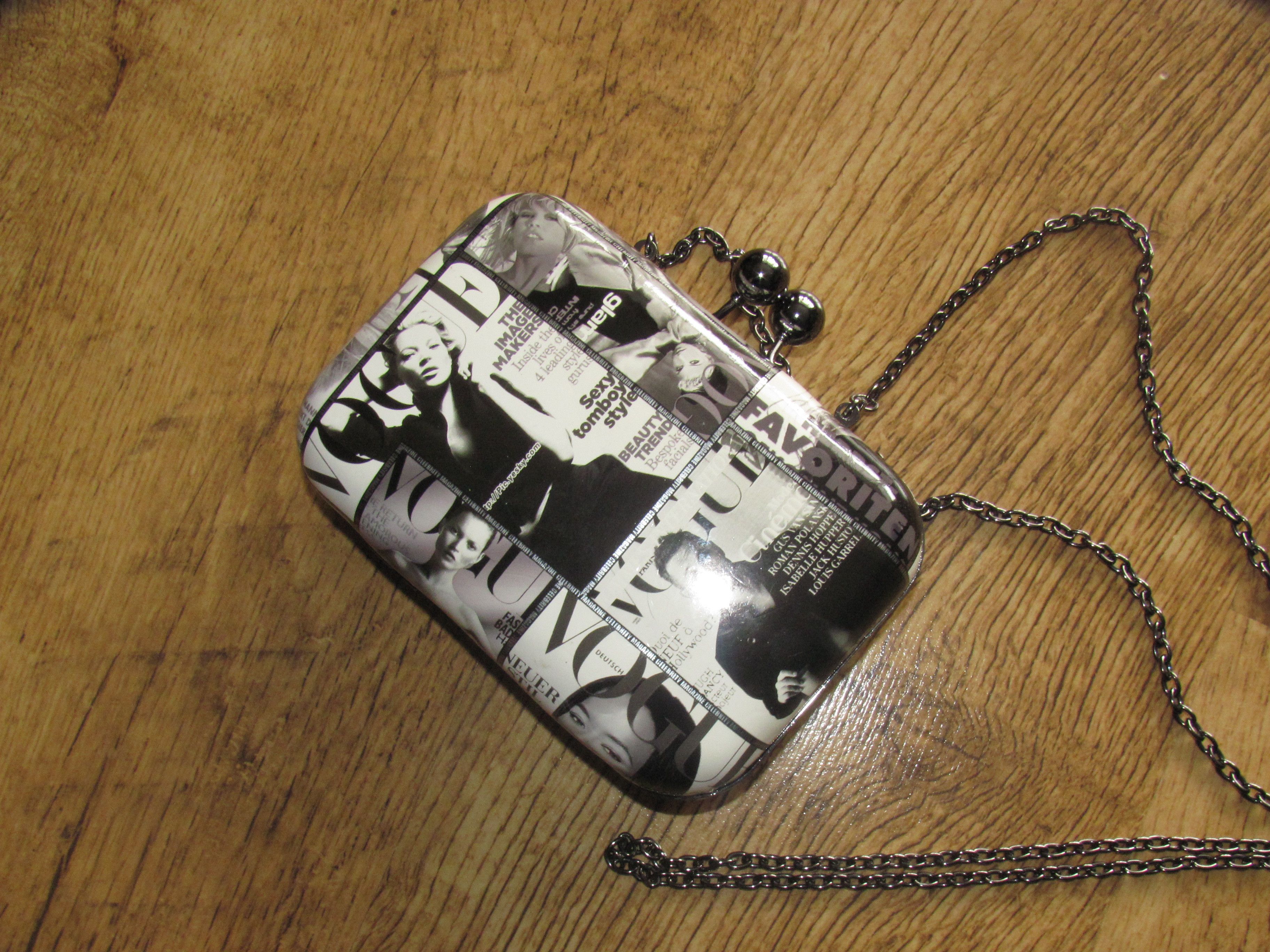 Vintage Vintage Y2K Style Magazine Collage Coin Purse Size ONE SIZE - 7 Thumbnail