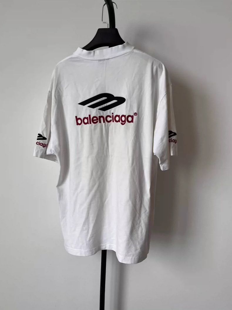 Balenciaga Balenciaga Embroidered short sleeve T-shirt with round nec Size US S / EU 44-46 / 1 - 2 Thumbnail