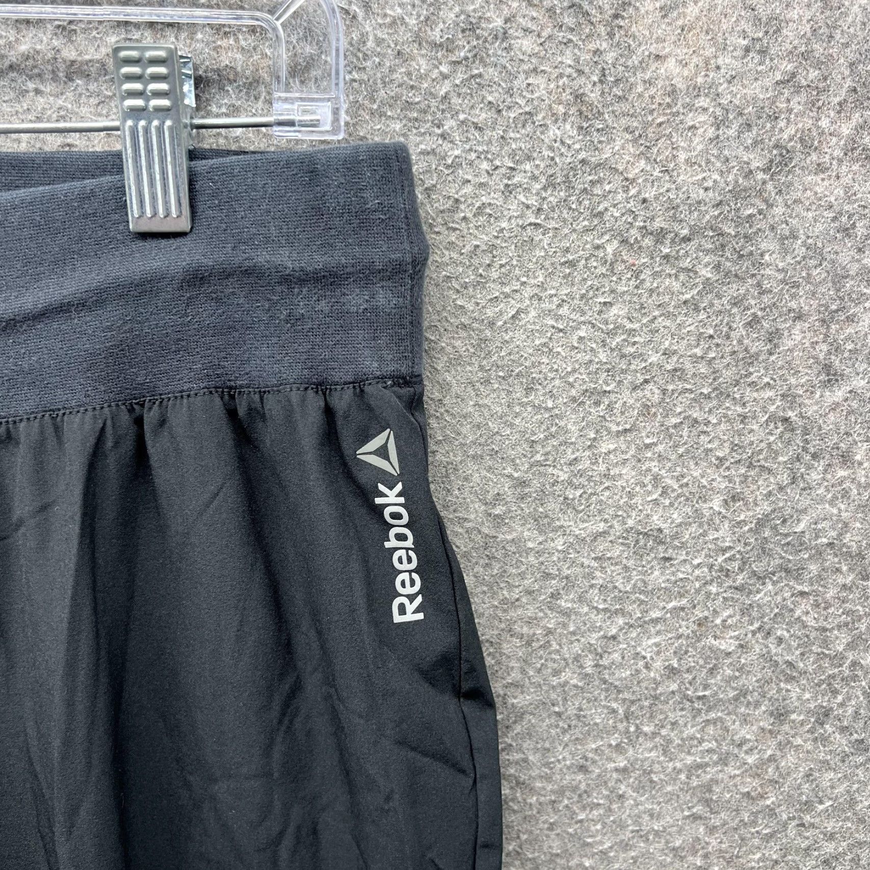 Reebok Reebok Jogger Pants Women Medium Black Athletic Training Cuffed Ankle BR2761 Size 32" / US 10 / IT 46 - 7 Thumbnail