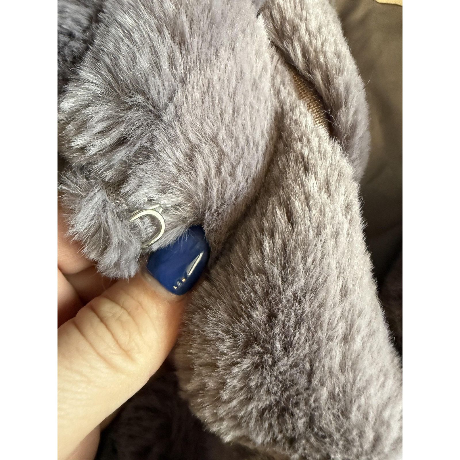 Other HYFVE Faux Fur Jacket Medium Gray Plush Short Coat Soft Size M / US 6-8 / IT 42-44 - 3 Thumbnail