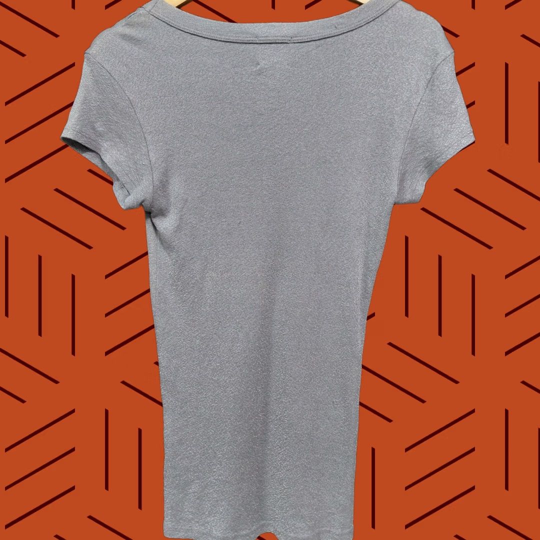 Michael Stars Michael Stars for Anthropologie Gray V-Neck T-Shirt Solid Knit Women Size OS Size ONE SIZE - 1 Thumbnail