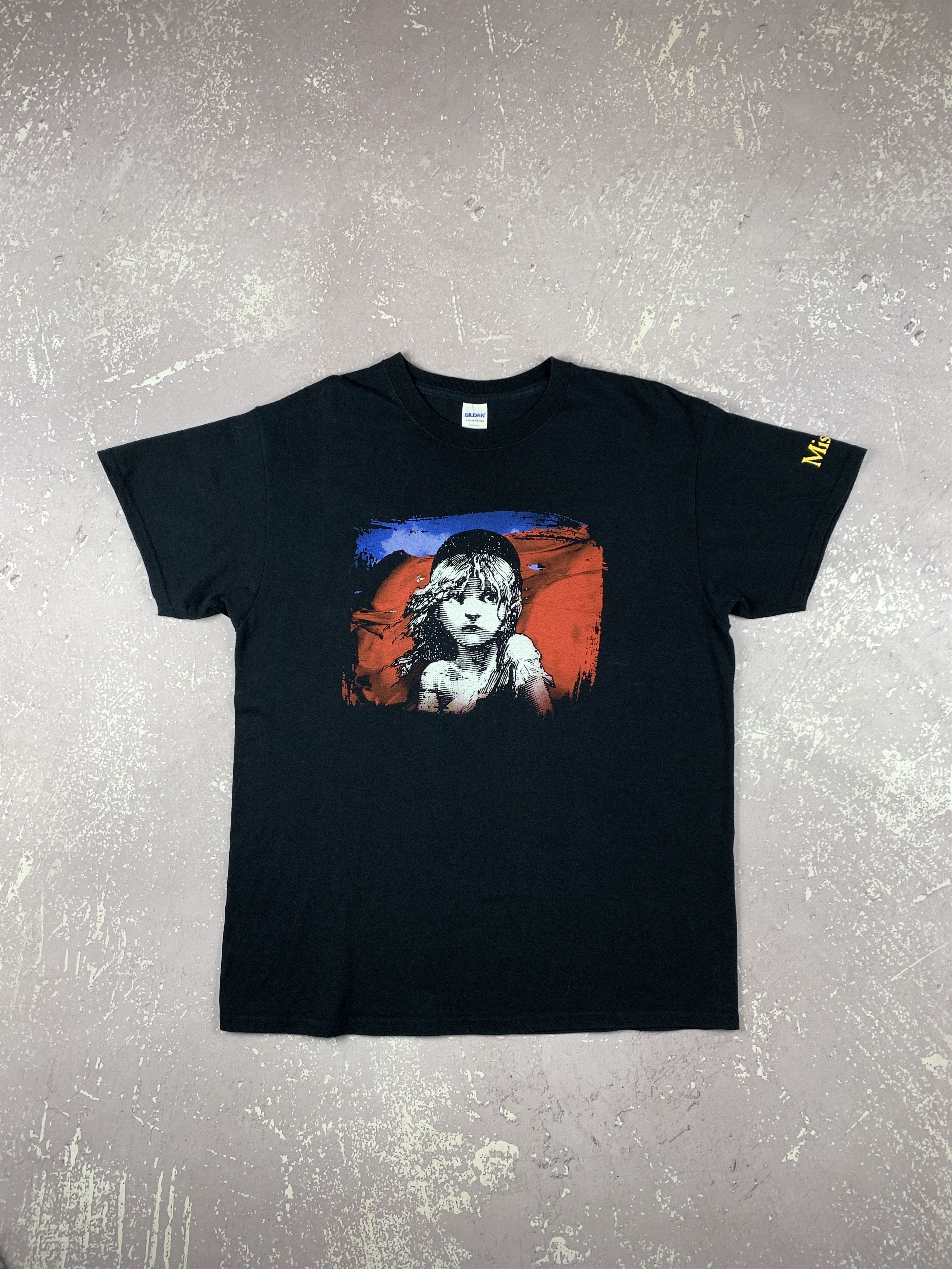 Vintage Vintage Les Miserables Promo Broadwey Show Graphic T Shirt Size US L / EU 52-54 / 3 - 1 Thumbnail