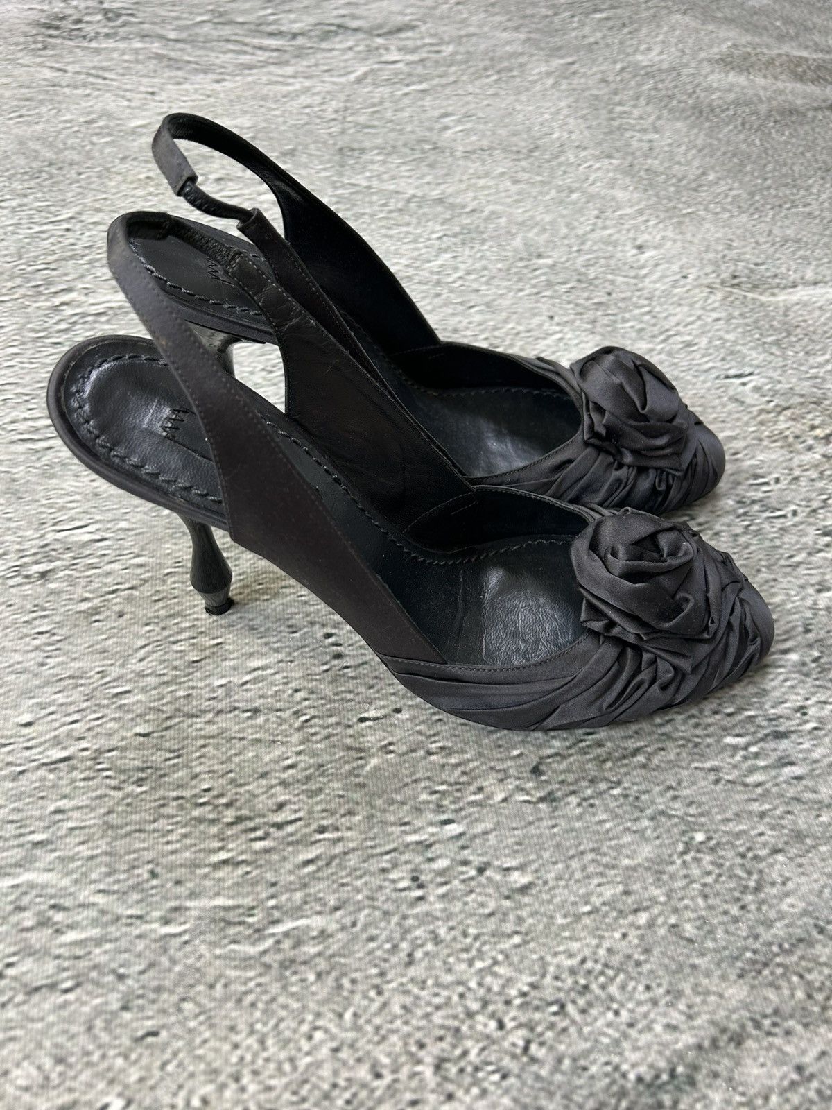 Marc Jacobs Marc Jacobs heels black rose applique sandals Size US 8.5 / IT 38.5 - 3 Thumbnail