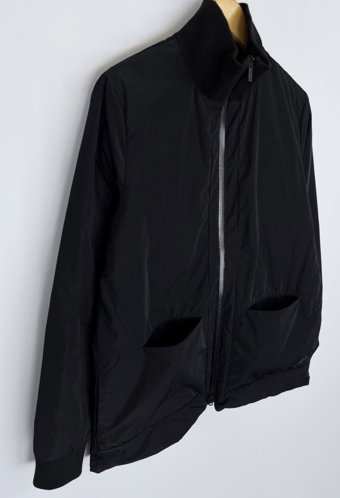 Nike Rare NIKE TECH SHIMMER NYLON JAPANESE DOWN JACKET Size US M / EU 48-50 / 2 - 3 Thumbnail