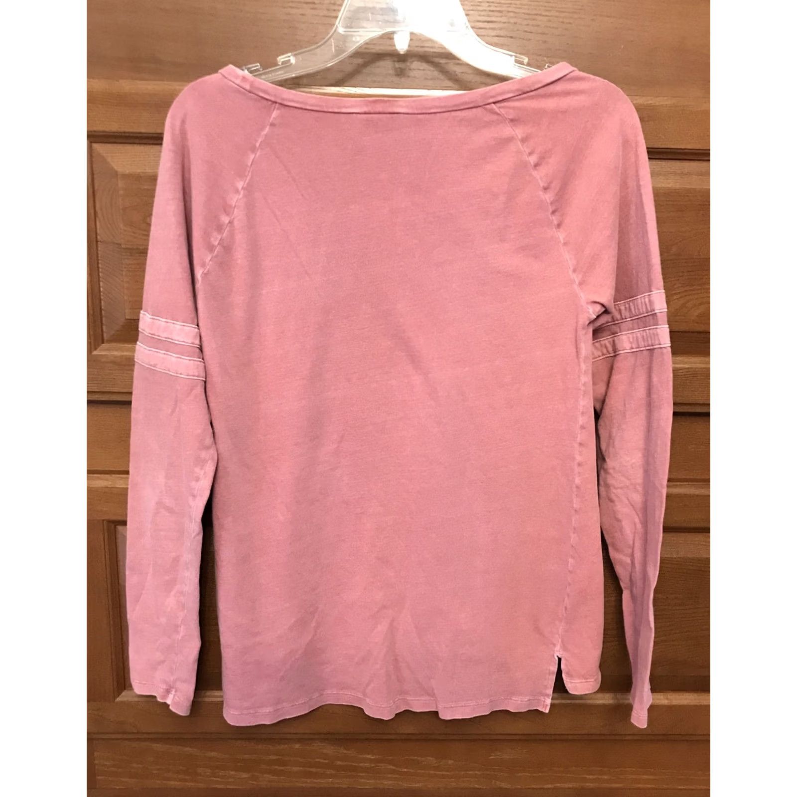 Victoria's Secret Victoria'S Secret Shirt Womens XS Pink top tee white dog Logo Jrs Size XS / US 0-2 / IT 36-38 - 2 Thumbnail