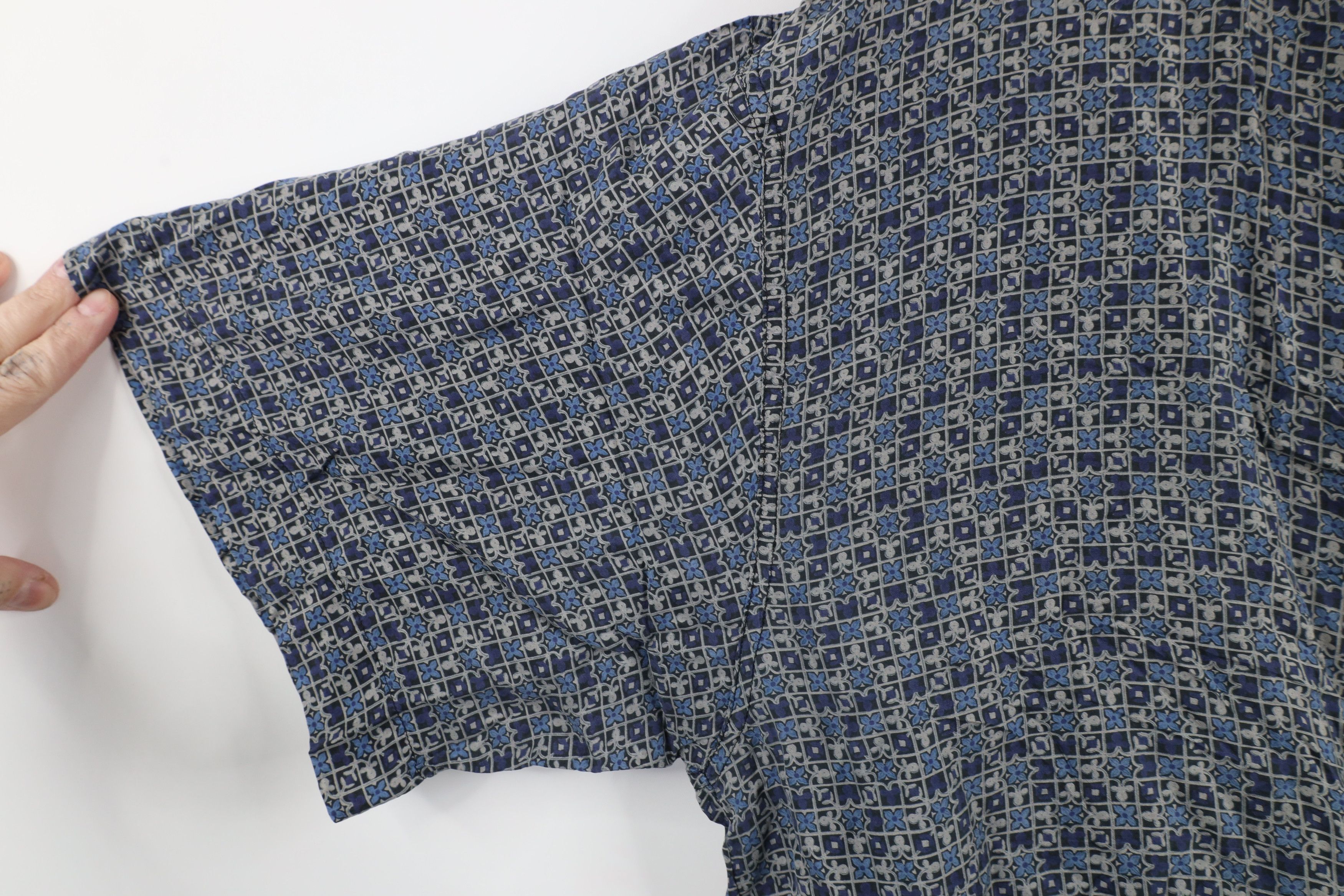 Vintage Vintage 90s Streetwear Flower Silk Band Collar Button Shirt Size US L / EU 52-54 / 3 - 5 Thumbnail