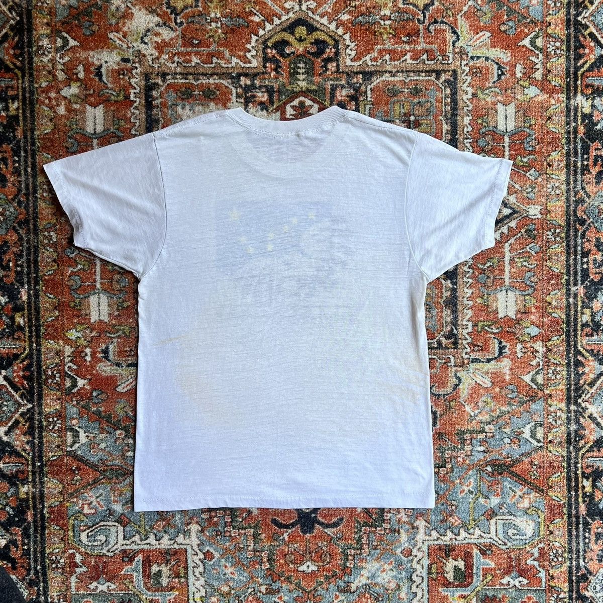 Vintage Vintage 1980s single stitch Alaskan flag trashed T-shirt Size US M / EU 48-50 / 2 - 5 Thumbnail