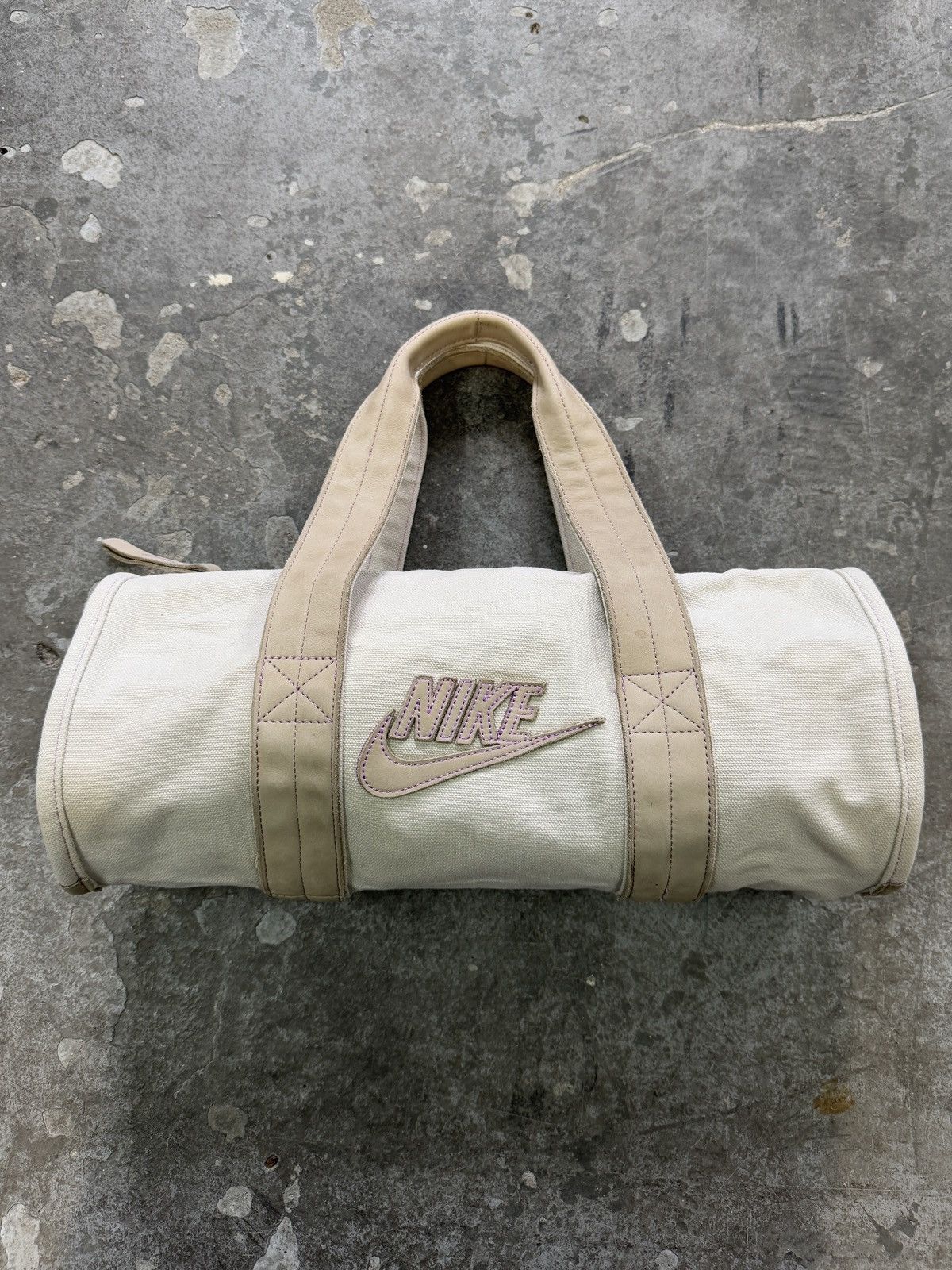 Nike Vintage Baguette Bag in Beige, Women's