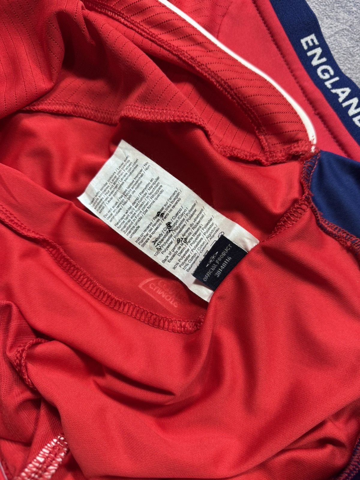 Umbro England 2008-2010 Away Football Shirt — Red Size US XL / EU 56 / 4 - 7 Thumbnail