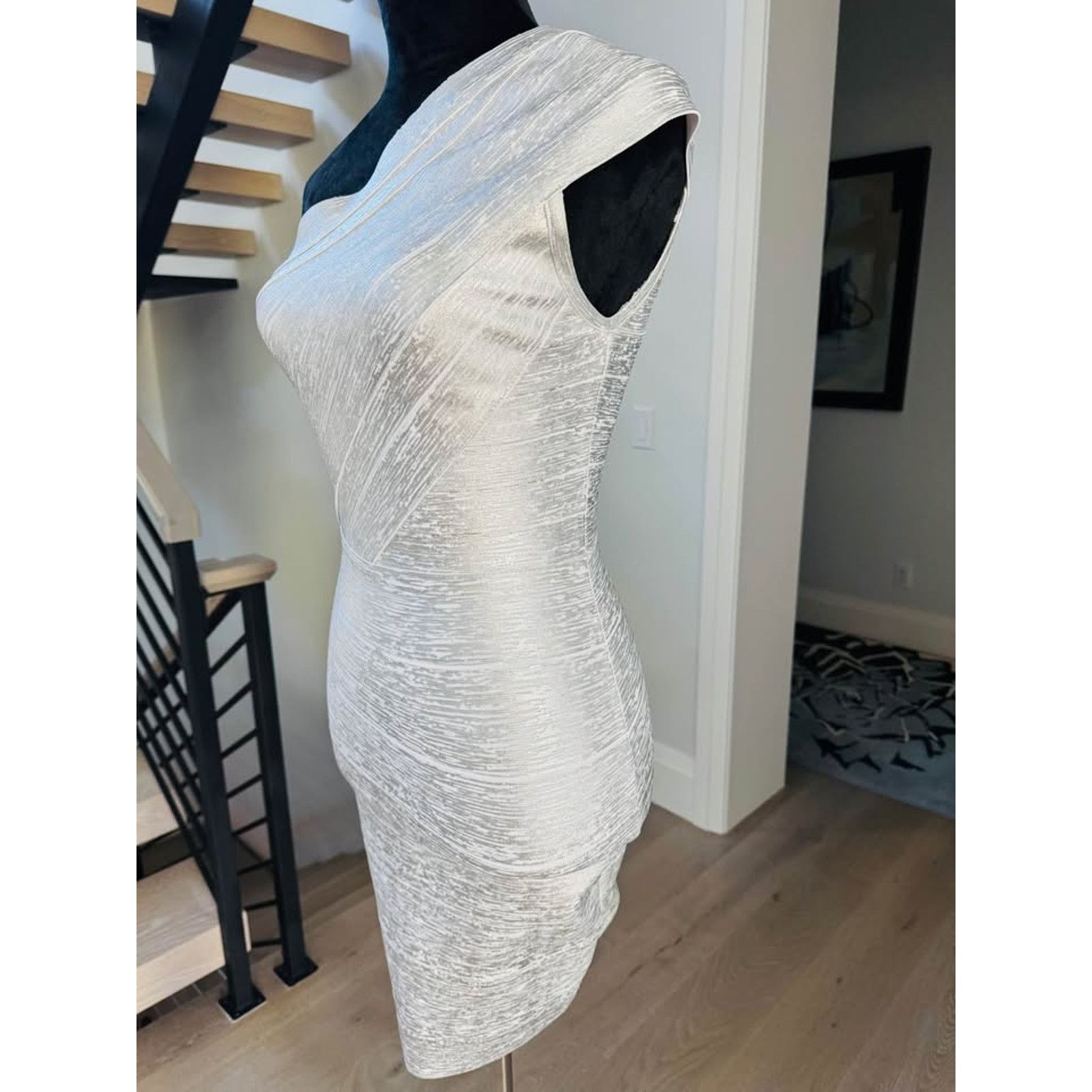 Other New Silver bodycon dress size XS/S Size XS / US 0-2 / IT 36-38 - 7 Thumbnail