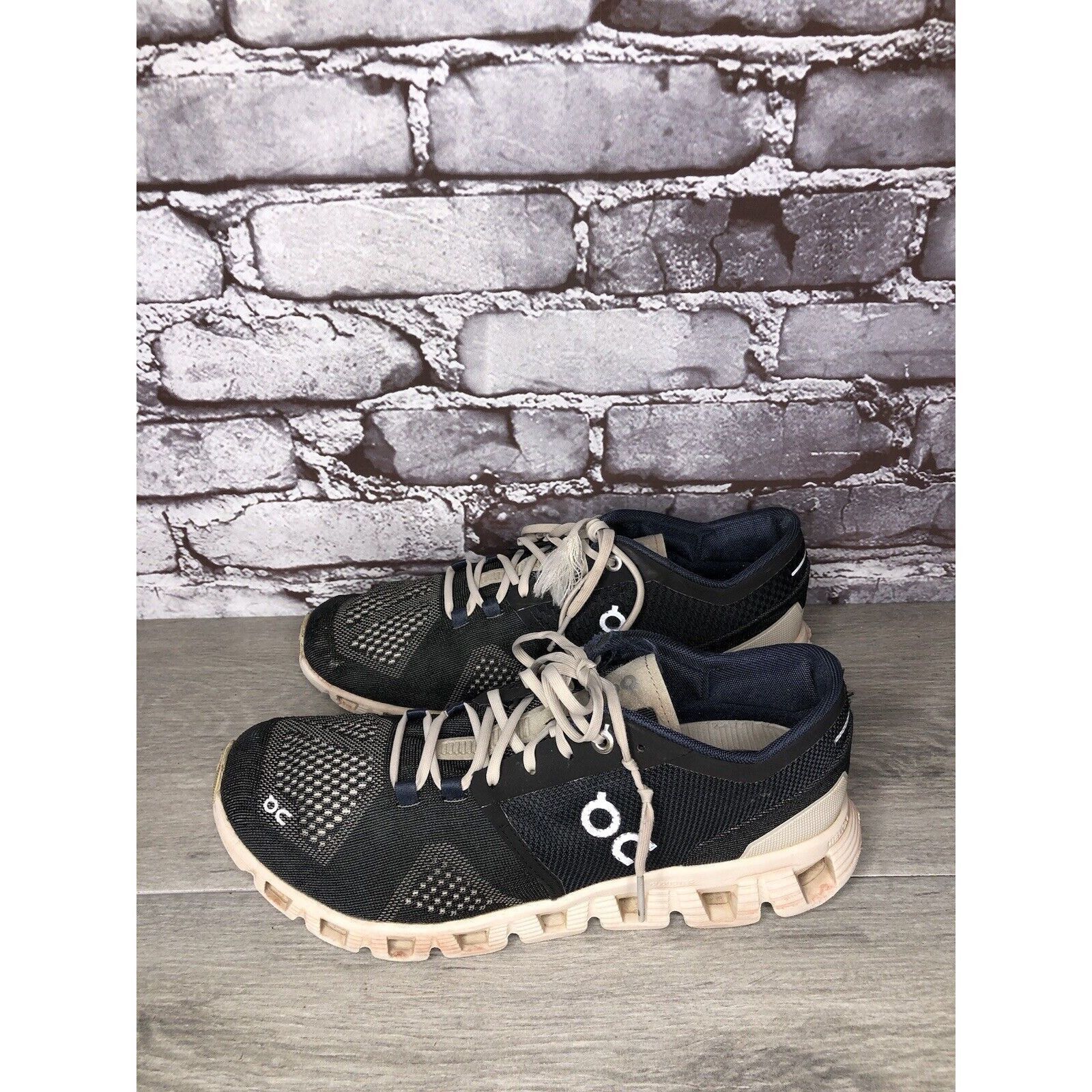 On Cloud Black White Comfort Gym Lace Up Running Shoes Women