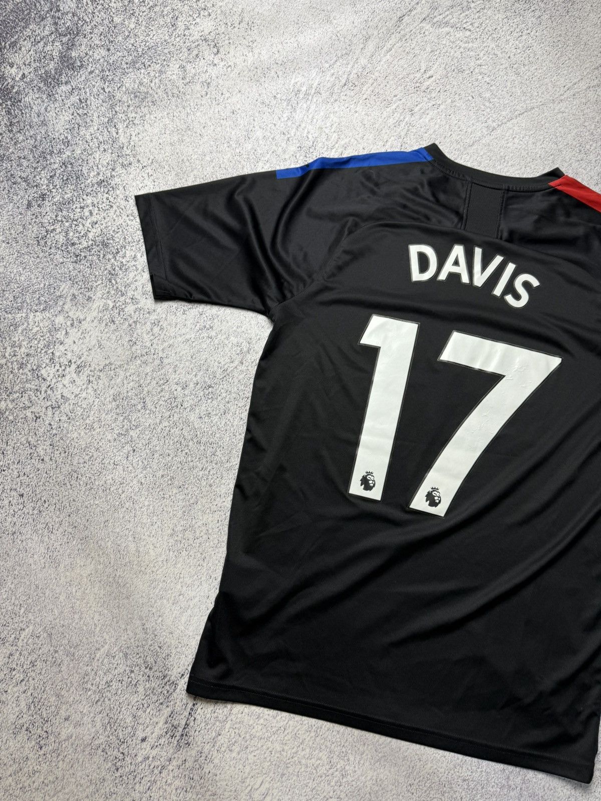 Puma Crystal Palace 2019 2020 Jersey Puma Player Davis #17 Size US M / EU 48-50 / 2 - 17 Thumbnail