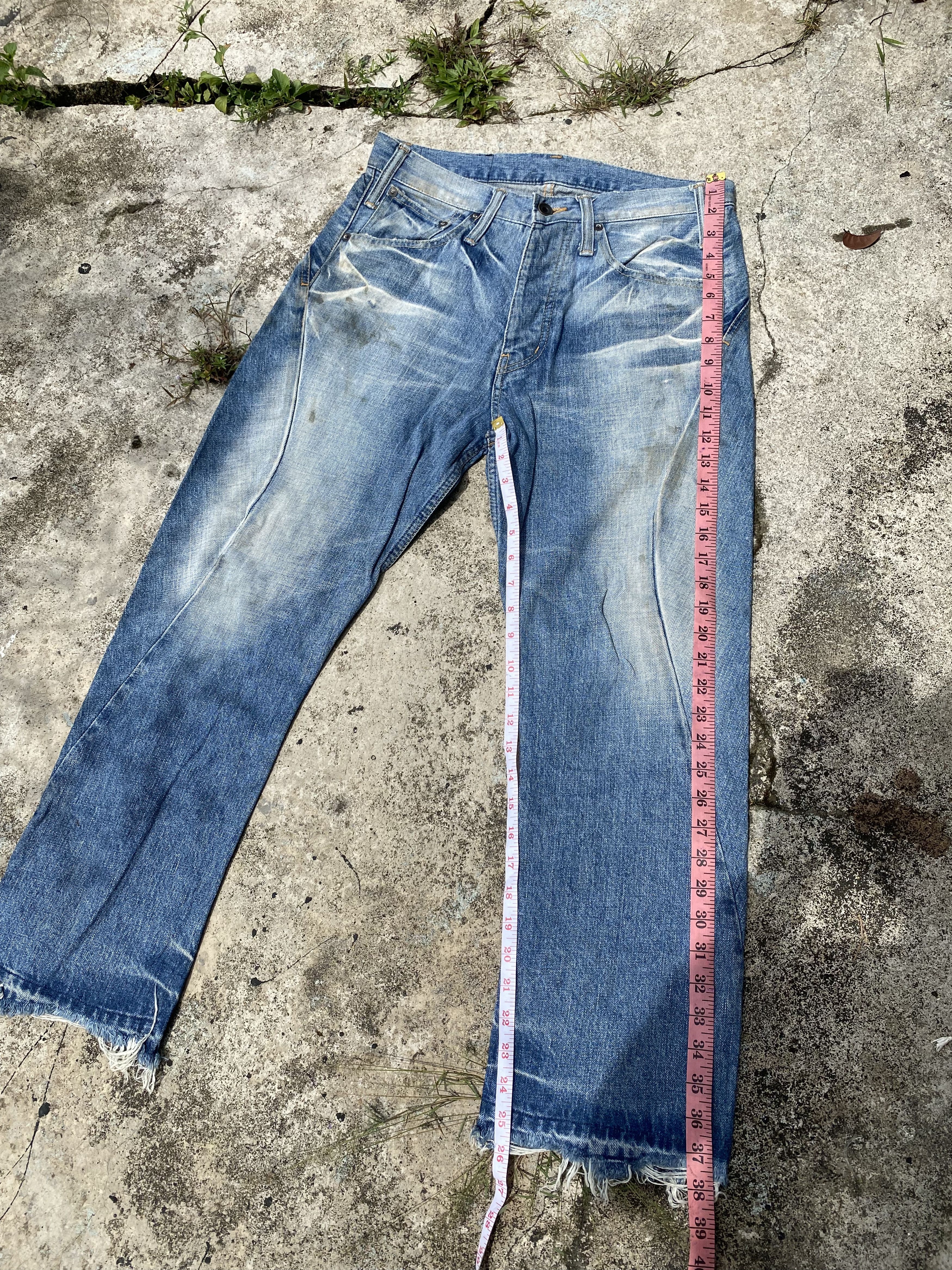 Le Grande Bleu (L.G.B.) GRAIL 💥 LGB BLUE WASH DISTRESSED JEANS Size US 29 - 13 Thumbnail