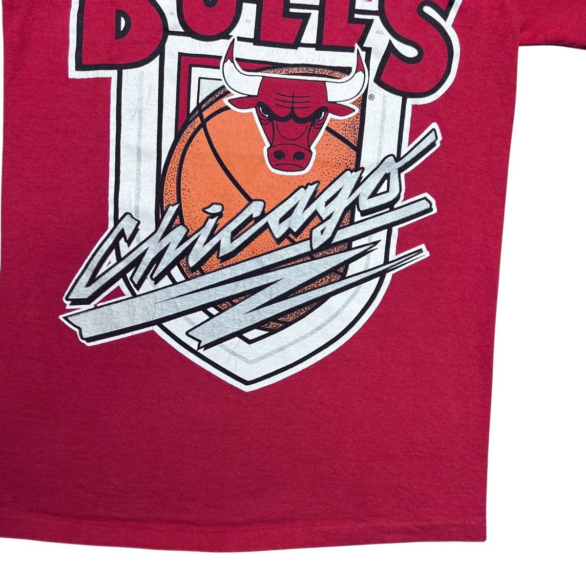 NBA Vtg 1990s NBA Chicago Bulls Basketball Mascot Spell Out Tee Size US S / EU 44-46 / 1 - 10 Thumbnail