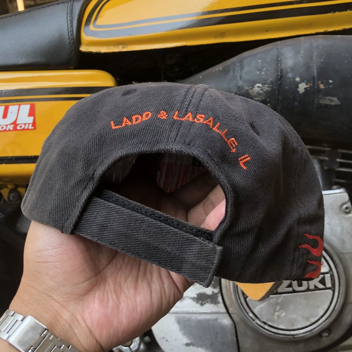 Vintage Vintage Racing Bar & Grill Flame Sunfaded Hat Size ONE SIZE - 5 Thumbnail