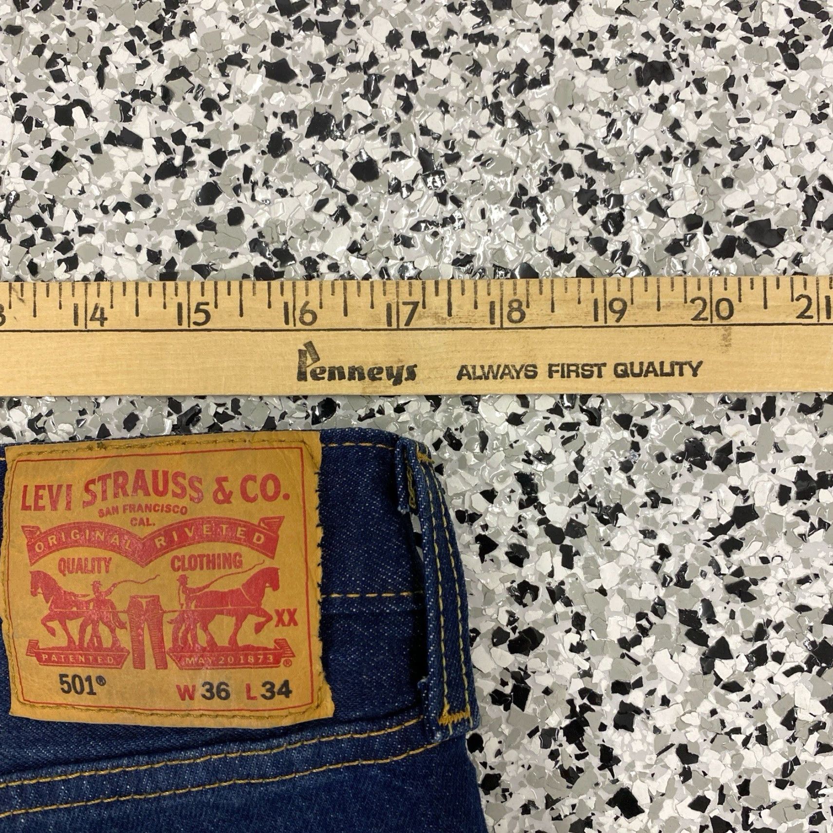Levi's Levi's 501 XX Jeans Dark Wash Button Fly Straight 34x33 Blue Mens Size US 34 / EU 50 - 5 Thumbnail