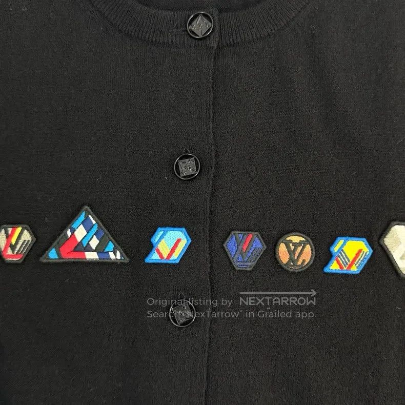 Louis Vuitton Louis Vuitton Black color badge logo cardigan sweater Size US S / EU 44-46 / 1 - 7 Thumbnail