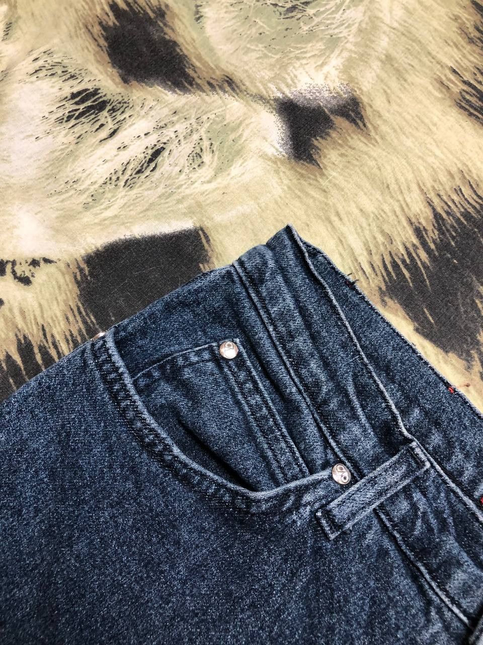 Valentino Luxury Valentino Streetwear Denim Jeans Size 31 Size US 31 - 10 Thumbnail